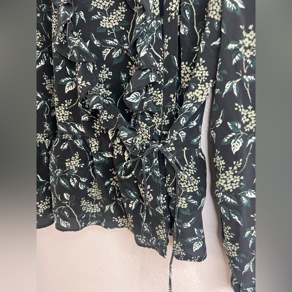 Madewell Silk Ruffle-Hem Wrap Top in Antique Flora Medium - Picture 4 of 10